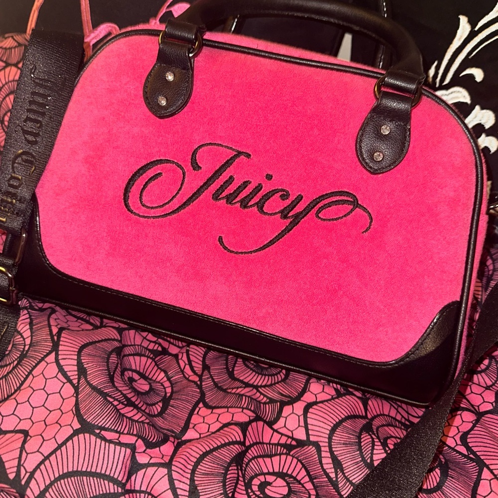 ‼️SOLD‼️ Juicy Couture Vibrant Pink and Black Shoulder Bag